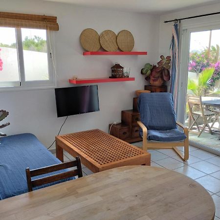 Beautiful Small Bungalow, Amazing Views And Garden 파마라 외부 사진