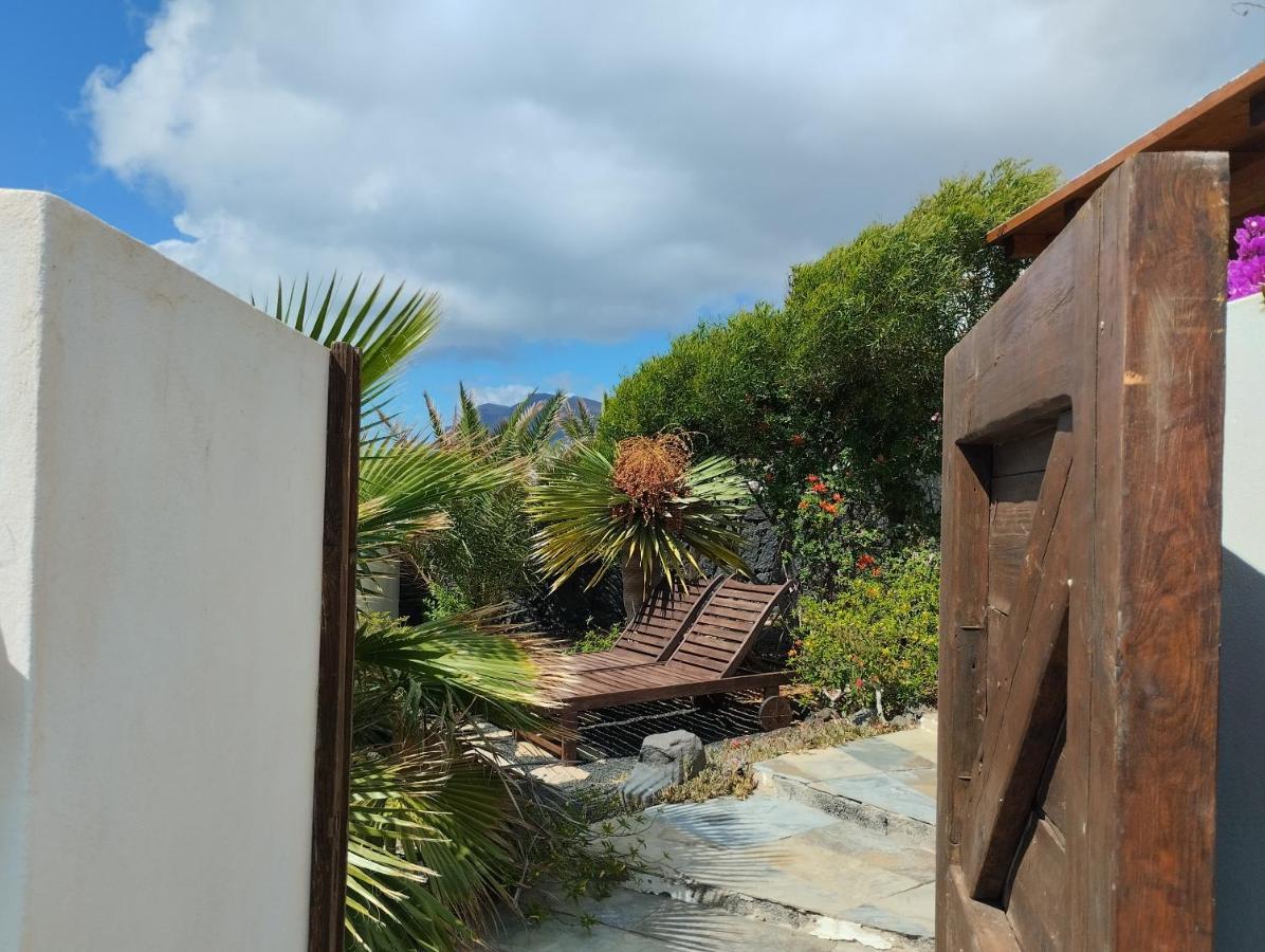 Beautiful Small Bungalow, Amazing Views And Garden 파마라 외부 사진