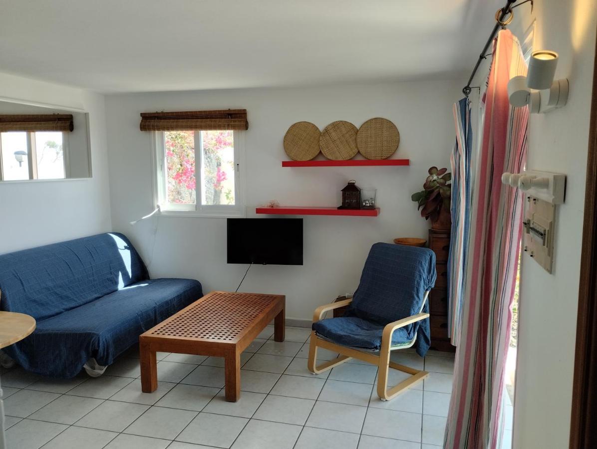 Beautiful Small Bungalow, Amazing Views And Garden 파마라 외부 사진