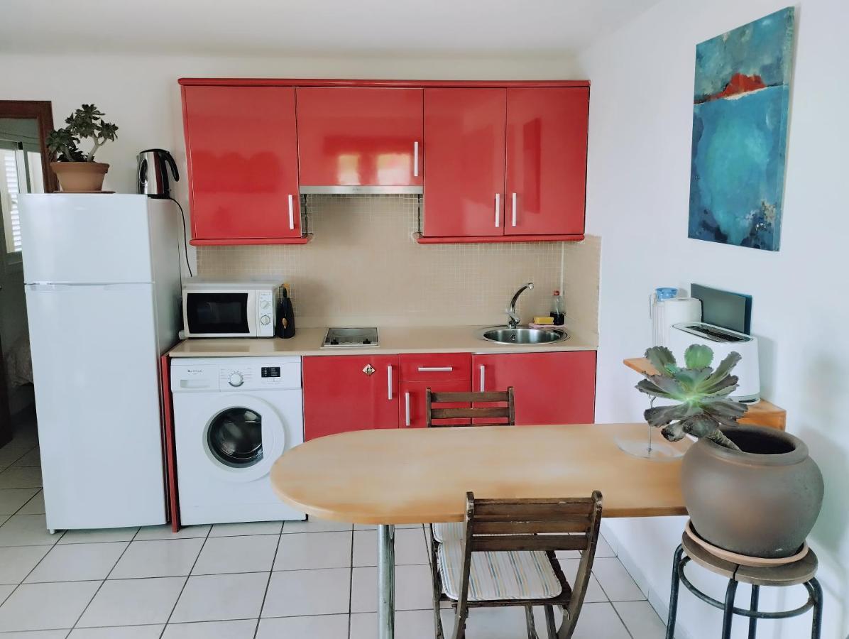 Beautiful Small Bungalow, Amazing Views And Garden 파마라 외부 사진